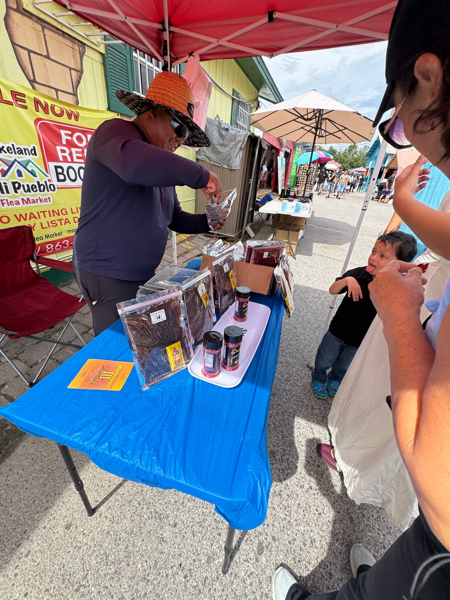 Nuestra esencia en Mi Pueblo Flea Market